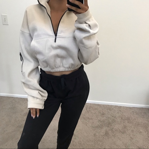PrettyLittleThing Tops - PLT crop pullover sweatshirt
